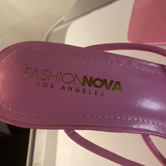 Never worn Pink slide size 9. - Picture 4 of 6